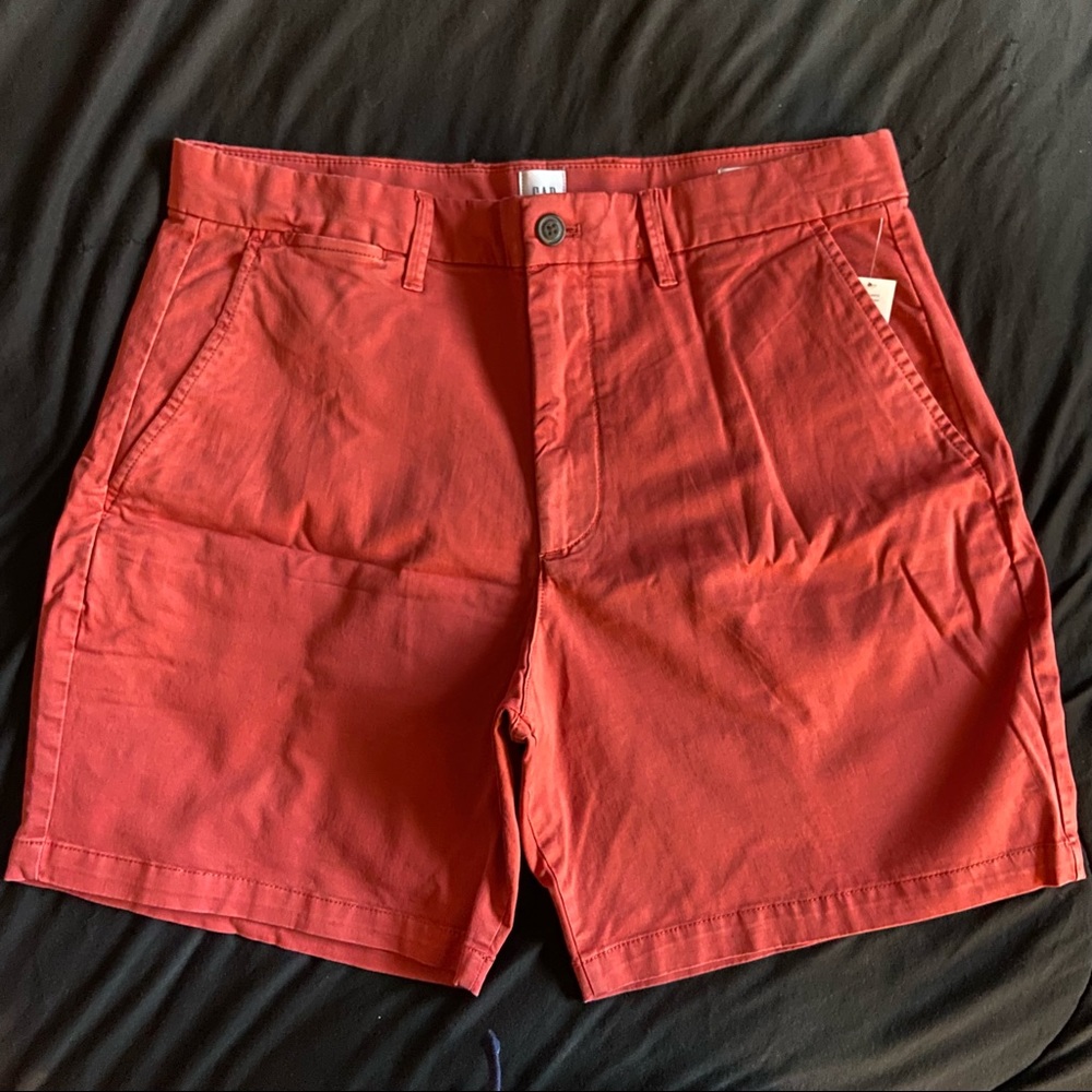 salmon colored mens shorts